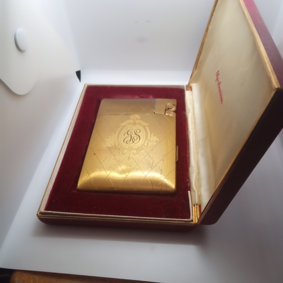 Vintage Cigarette Case w/built-in lighter with initials JS. Over 70 years old. - Picture 3 of 5